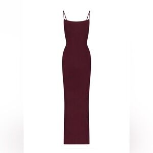 Skims LONG SLIP DRESS Maroon